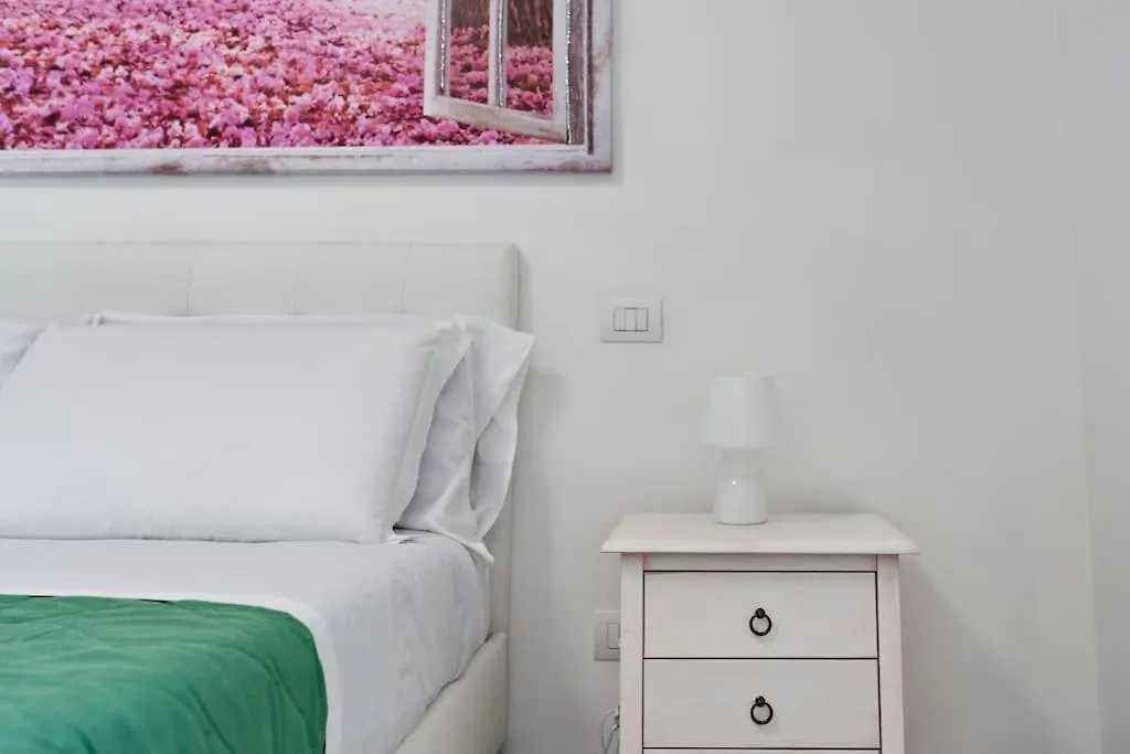 Renoir - Balcone E Box Auto - Lecce Selection Apartment 0*,  Italy